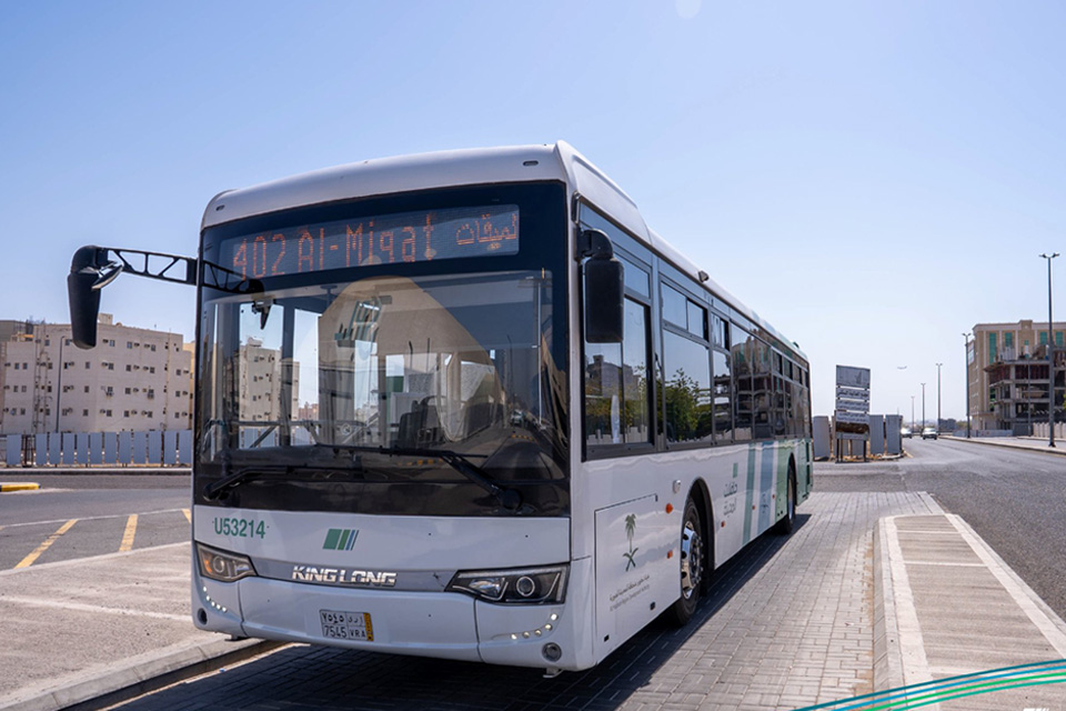 Madinah Bus Offers Subscriptions for Prophet’s Mosque Transport